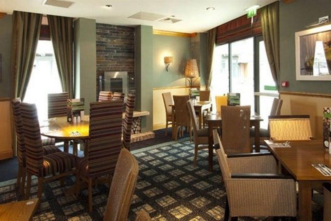 Premier Inn Дъмфрийс Екстериор снимка